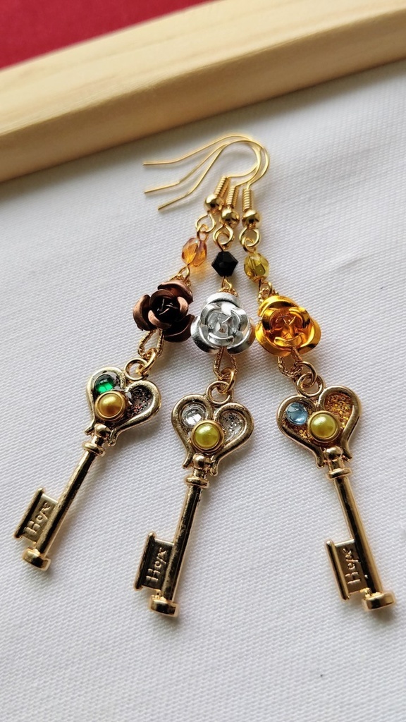 ○ローズキーまとめ○ ツイステイメージ アクセサリー