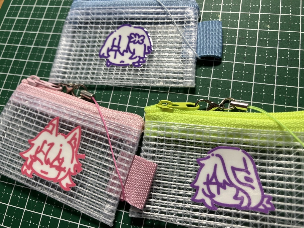 ストラップ付きミニポーチ