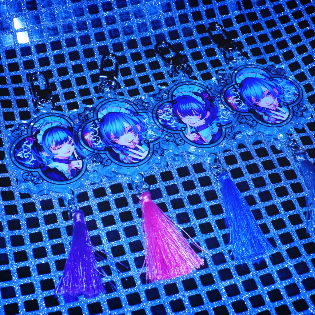 【つばさ】タッセル付きアクキー