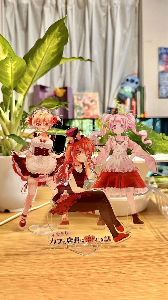 BIG!カフェ店員3人のアクリルフィギュアセット