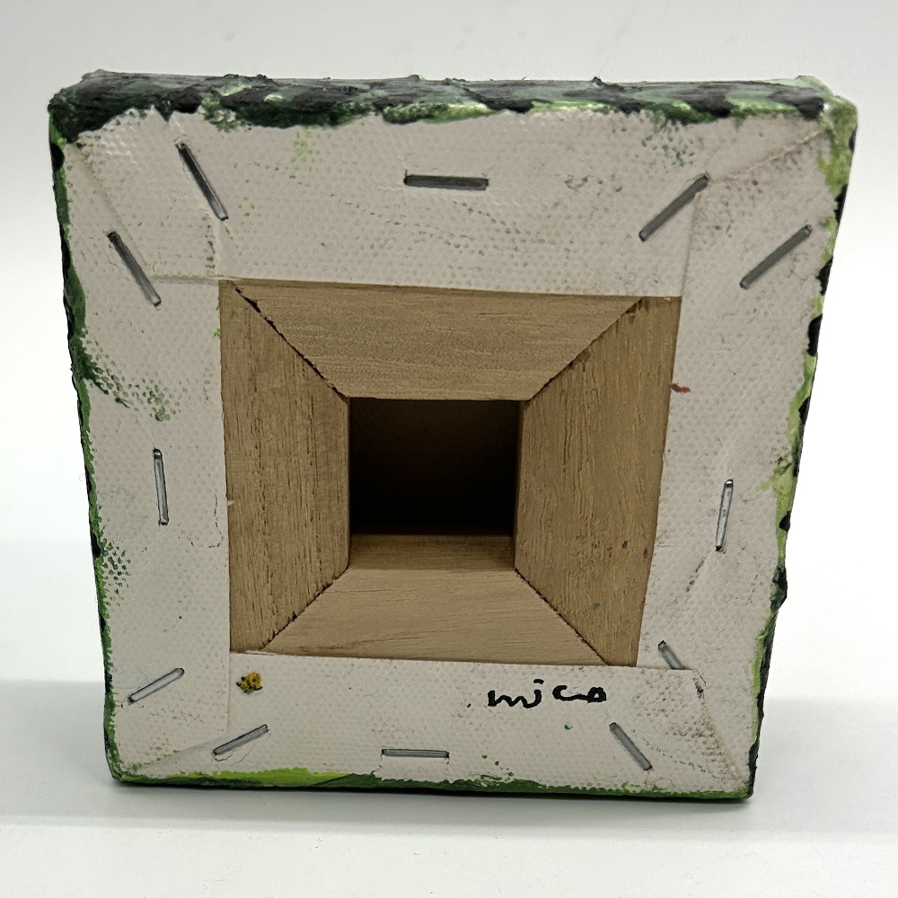 ミニアクリルキャンバス画 置き型 猫【グリーン】10cm