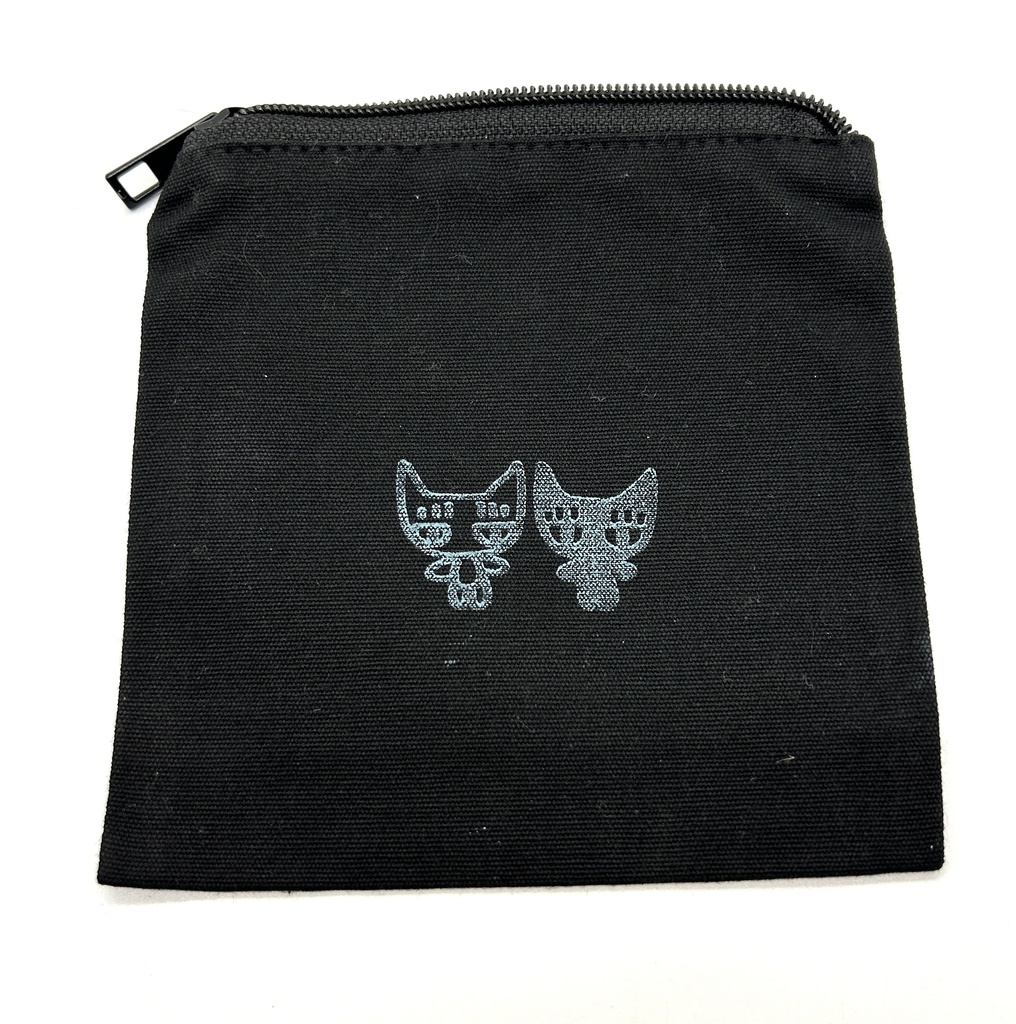 ミニポーチ　黒　猫2匹