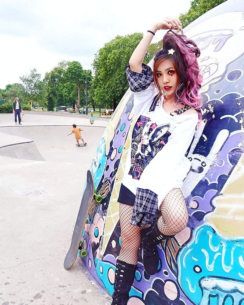 JillpunkオリジナルスタイルKERA MedUsagi蛇髪メドゥーサウサギタータンチェック柄アシンメトリーゆったりTシャツ メンズ レディーズ ストリート系 カジュアル おしゃれ大きいサイズ男女兼用ヒップホップ