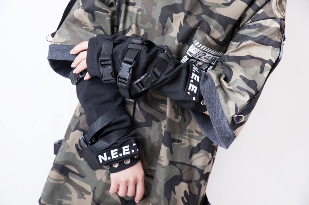 JillpunkオリジナルKERA アニメお宅二次コン 機動警察NEET自宅警備隊ミリタリー戦術アームカバー付きゆったり半袖Tシャツカットソー メンズ レディー V系 おしゃれ大きいサイズ男女兼用ファッション秋葉系カッコいい