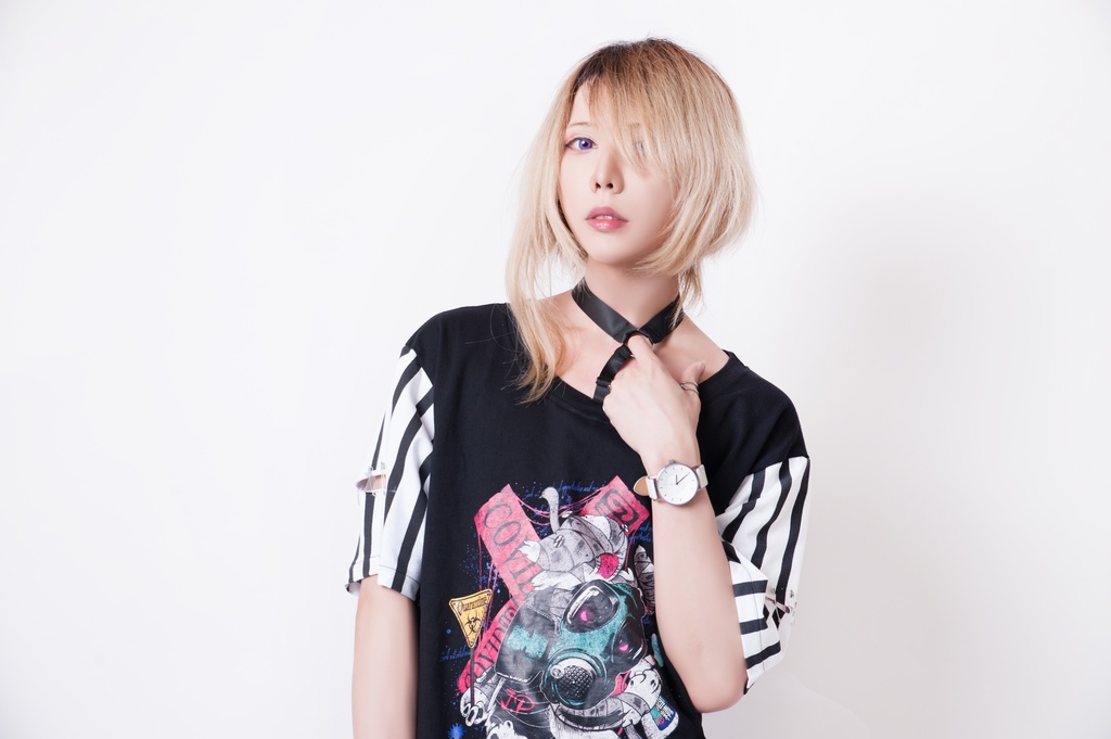 JillpunkオリジナルKERA 16周年記念疫病神ウサギうさぎチョーカー付きカットアウトゆったりTシャツカットソー パンクメンズ レディースV系男女兼用ファッション秋葉系カッコいい