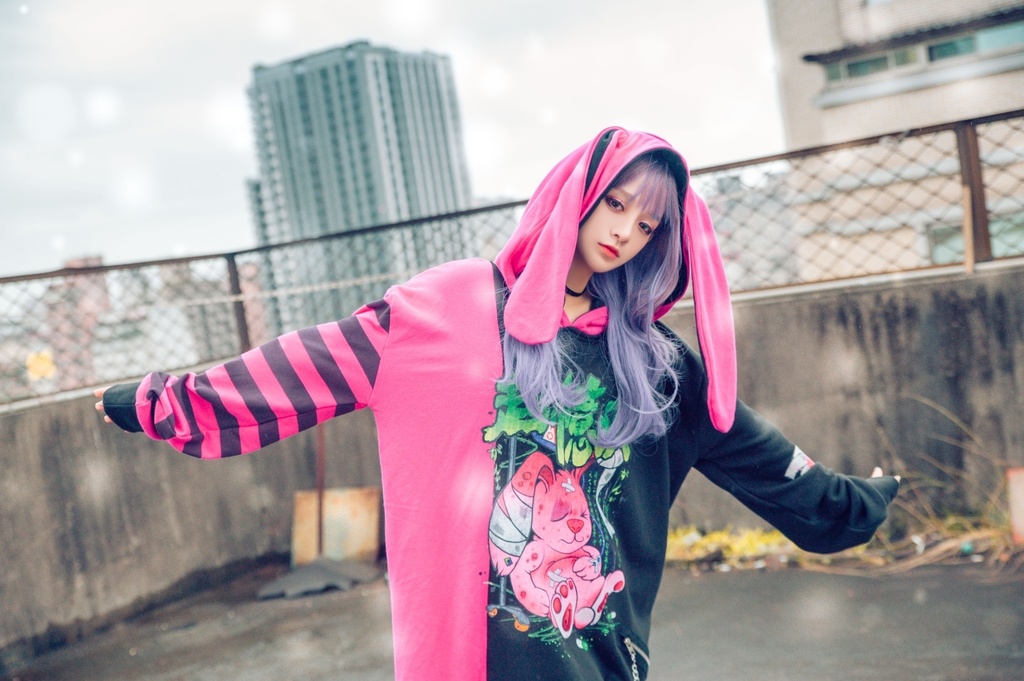 JillpunkオリジナルKERA メンヘラウイルス臆病うさぎ兎ゾンビストライプ柄反対色ゆったり長袖パーカー メンズ レディーズ おしゃれ男女兼用ファッション秋葉系可愛い萌えヤンデレ