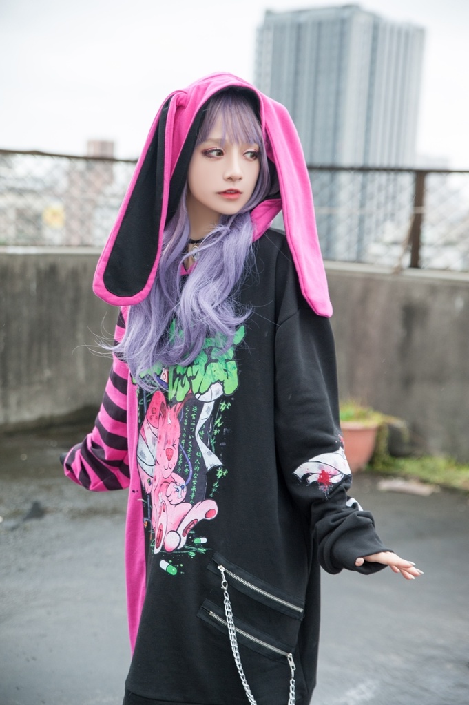 JillpunkオリジナルKERA メンヘラウイルス臆病うさぎ兎ゾンビストライプ柄反対色ゆったり長袖パーカー メンズ レディーズ おしゃれ男女兼用ファッション秋葉系可愛い萌えヤンデレ