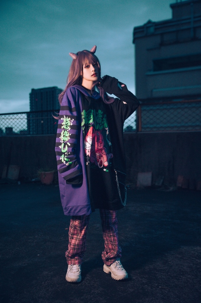 JillpunkオリジナルKERA メンヘラウイルス臆病うさぎ兎ゾンビストライプ柄反対色ゆったり長袖パーカー メンズ レディーズ おしゃれ男女兼用ファッション秋葉系可愛い萌えヤンデレ