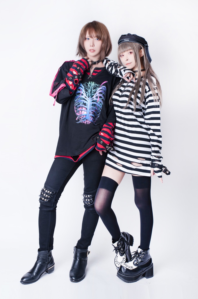 JillpunkオリジナルKERA ストライプ柄カットアウト長袖ゆったり多目的Tシャツ十字架チャームチャック付き薄手カットソー メンズ レディー 兄系V系おしゃれ男女兼用ファッションカッコいいパンクロック