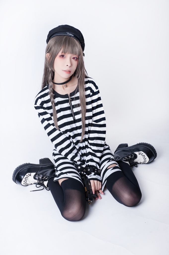 JillpunkオリジナルKERA ストライプ柄カットアウト長袖ゆったり多目的Tシャツ十字架チャームチャック付き薄手カットソー メンズ レディー 兄系V系おしゃれ男女兼用ファッションカッコいいパンクロック