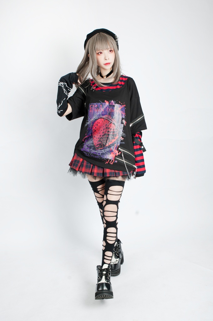 JillpunkオリジナルKERAパンクロック血染イチゴストロベリー ストライプ柄クルーネックアームカバー付き半袖Tシャツ・カットソー上着ユニセックス メンズ レディース男女兼用おしゃれV系ファッション秋葉系カッコいい 病みかわハロウィン
