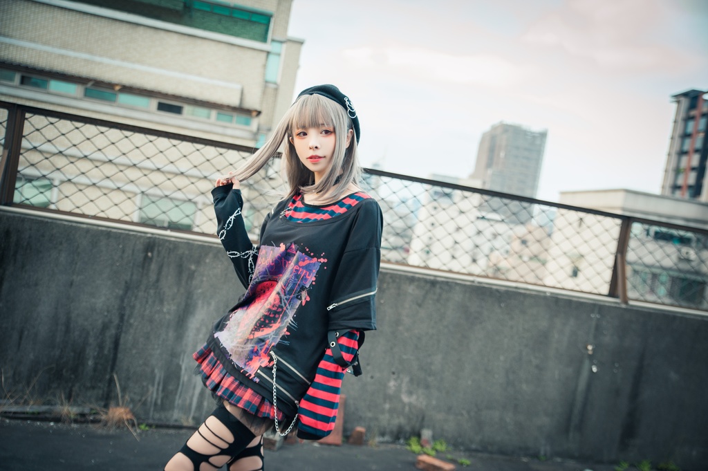 JillpunkオリジナルKERAパンクロック血染イチゴストロベリー ストライプ柄クルーネックアームカバー付き半袖Tシャツ・カットソー上着ユニセックス メンズ レディース男女兼用おしゃれV系ファッション秋葉系カッコいい 病みかわハロウィン