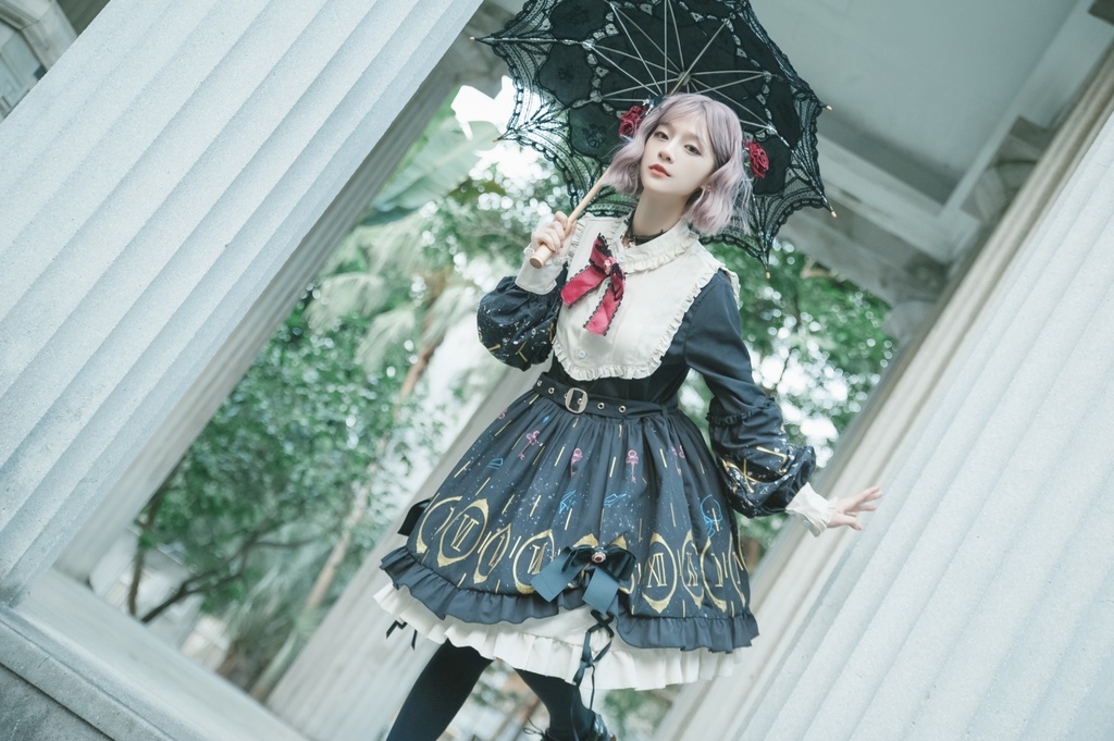 Jillpunkオリジナルゴシックロリータachooshiコラボ 時間の錯覚illusion of timeローマ数字ギルディング箔プリント貴族ロイヤルフリル長袖ワンピースシャツドレス メイド喫茶原宿秋葉原おしゃれ姫系可愛い萌え