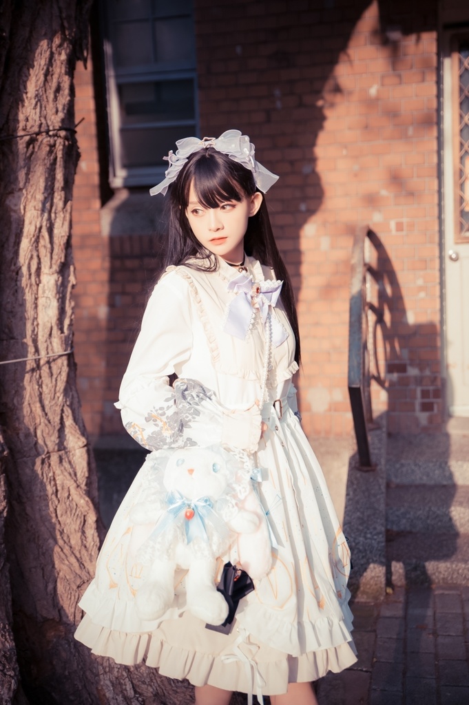 Jillpunkオリジナルゴシックロリータachooshiコラボ 時間の錯覚illusion of timeローマ数字ギルディング箔プリント貴族ロイヤルフリル長袖ワンピースシャツドレス メイド喫茶原宿秋葉原おしゃれ姫系可愛い萌え