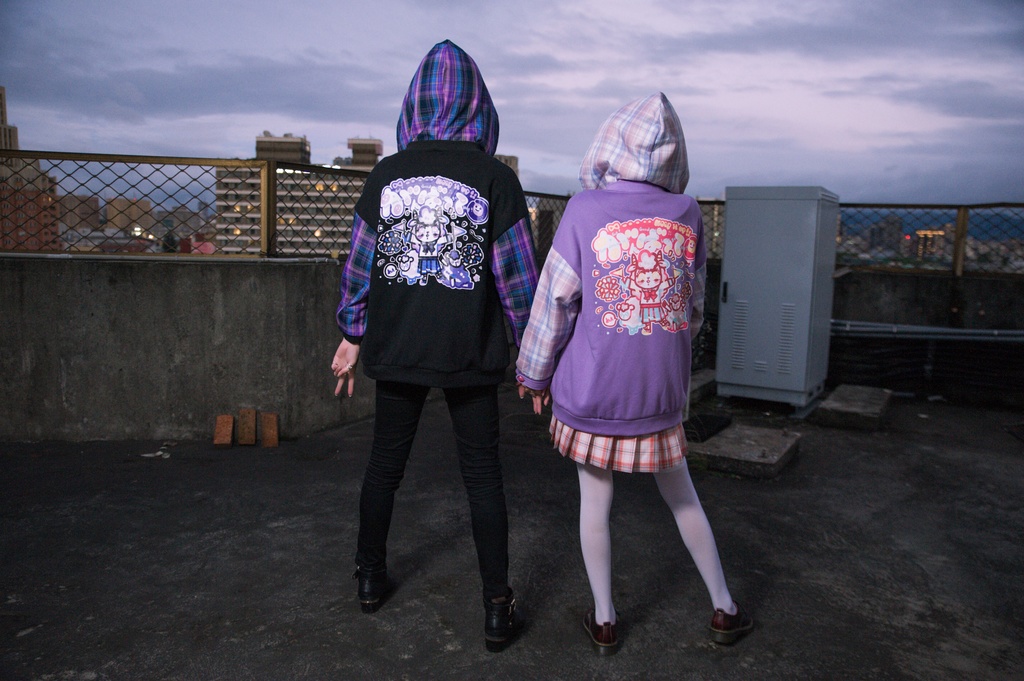 Jillpunkオリジナル二次コン可愛い不良高校応援団長羊ハートボタンフード付きスタジアムジャンパータータン柄裏起毛パーカージャケットロリータ Lolita森ガール レディーおしゃれファッション秋葉系萌え