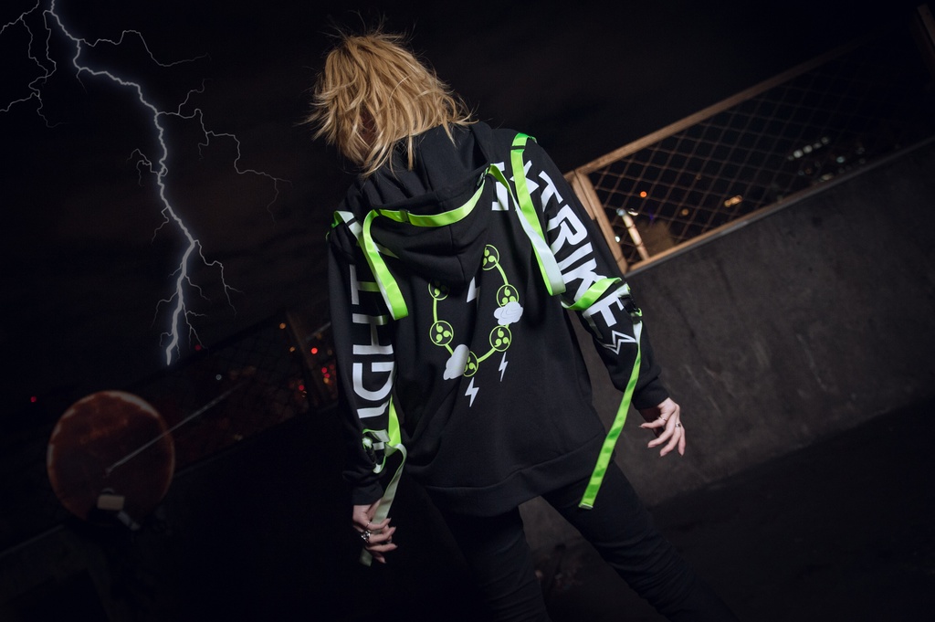 Jillpunkオリジナル 86+コラボ雷神鳴神太鼓モチーフ稲妻チャームアクセサリー蛍光テープゆったりパーカー フード付きトレーナー メンズ レディー V系 おしゃれ大きいサイズ男女兼用ファッション秋葉系カッコいい