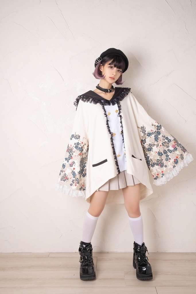 Jillpunk和風achooshiコラボ 時間恐怖症chronophobiaさくら 桜木花柄プリント ダブルブレスト着物袖 キモノスリーブ セーラーカラー フェイクボタン レースヘム水兵 ゆったりブラウスカットソー オリジナル原宿おしゃれ姫系可愛い萌え