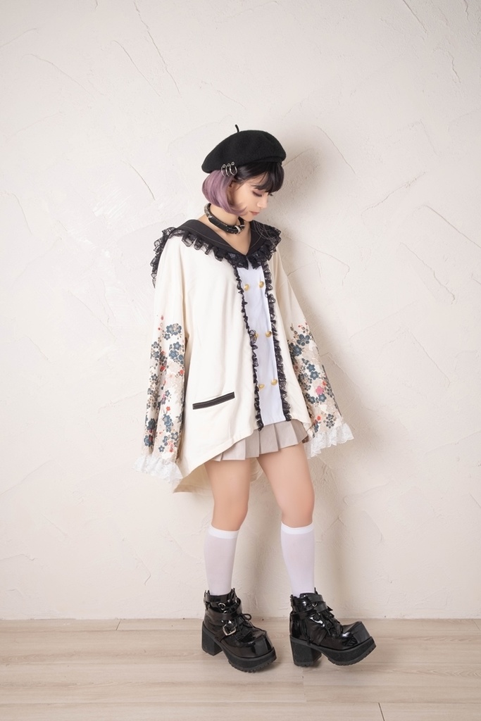 Jillpunk和風achooshiコラボ 時間恐怖症chronophobiaさくら 桜木花柄プリント ダブルブレスト着物袖 キモノスリーブ セーラーカラー フェイクボタン レースヘム水兵 ゆったりブラウスカットソー オリジナル原宿おしゃれ姫系可愛い萌え