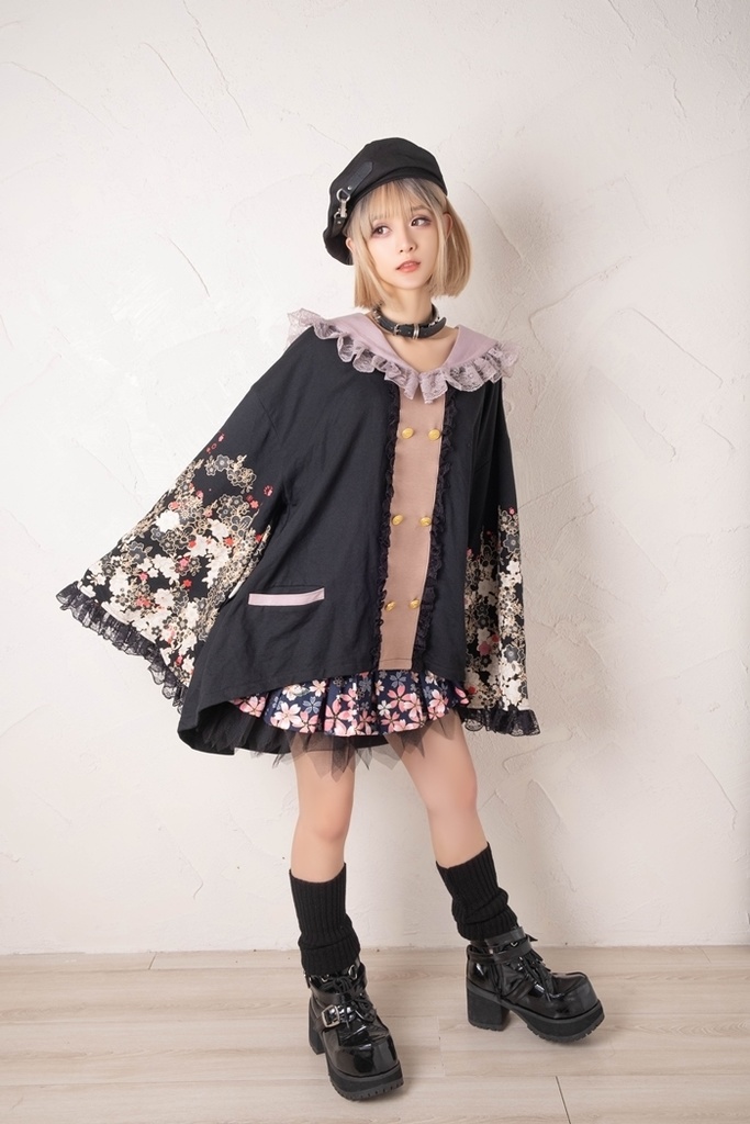 Jillpunk和風achooshiコラボ 時間恐怖症chronophobiaさくら 桜木花柄プリント ダブルブレスト着物袖 キモノスリーブ セーラーカラー フェイクボタン レースヘム水兵 ゆったりブラウスカットソー オリジナル原宿おしゃれ姫系可愛い萌え