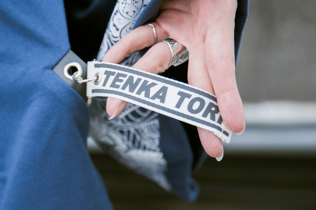 Jillpunk和風モード戦国武将物語 独眼竜伊達政宗 家紋刺繡 キモノスリーブ 安全ピンフード付き現代羽織 和装ジャケットブレザー オリジナル メンズ レディー V系カッコいい おしゃれ男女兼用ファッション秋葉系