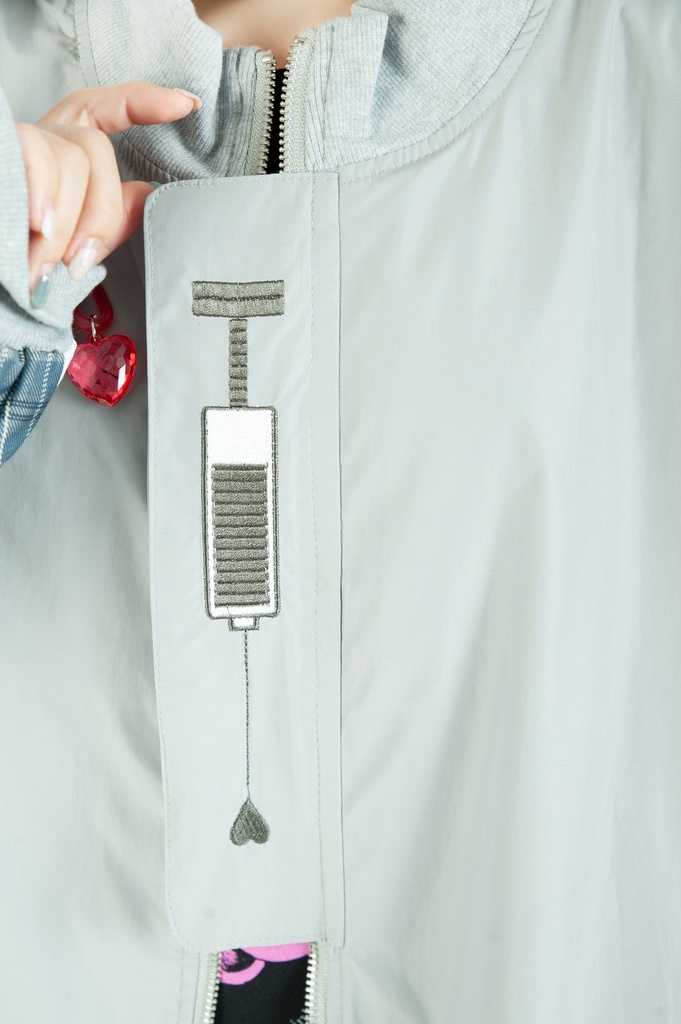 Jillpunkメンヘラ病みカワ rinihimmeコラボ ネコ救急隊猫 タータンチェック柄 チュールカバー タウンユース ジェリーチャーム付き 長袖ウィンドウブレーカー ジャケット オリジナル メンズレディース 森系 ロリータ おしゃれ可愛い地雷系萌え