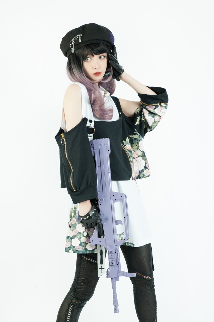 Jillpunkゴシック貴族風 SPINコラボ ゴーストの庭 幽霊ガーデン アシンメトリー フェイクベスト 重ね風 オフショルダー 肩見せ 聖十字花柄 七分袖Tシャツ カットソー 優雅 オリジナル メンズ レディーズ おしゃれ男女兼用ファッション セクシー