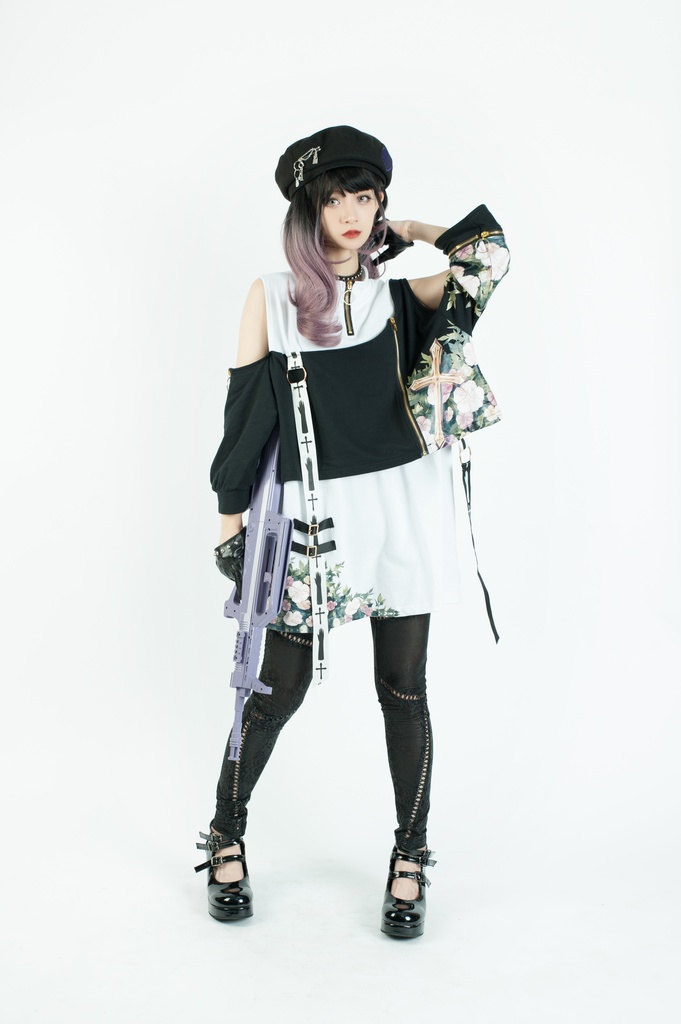 Jillpunkゴシック貴族風 SPINコラボ ゴーストの庭 幽霊ガーデン アシンメトリー フェイクベスト 重ね風 オフショルダー 肩見せ 聖十字花柄 七分袖Tシャツ カットソー 優雅 オリジナル メンズ レディーズ おしゃれ男女兼用ファッション セクシー