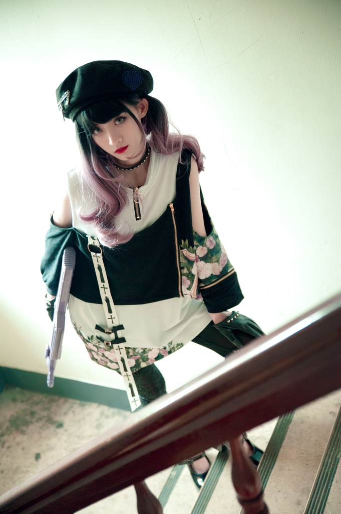 Jillpunkゴシック貴族風 SPINコラボ ゴーストの庭 幽霊ガーデン アシンメトリー フェイクベスト 重ね風 オフショルダー 肩見せ 聖十字花柄 七分袖Tシャツ カットソー 優雅 オリジナル メンズ レディーズ おしゃれ男女兼用ファッション セクシー