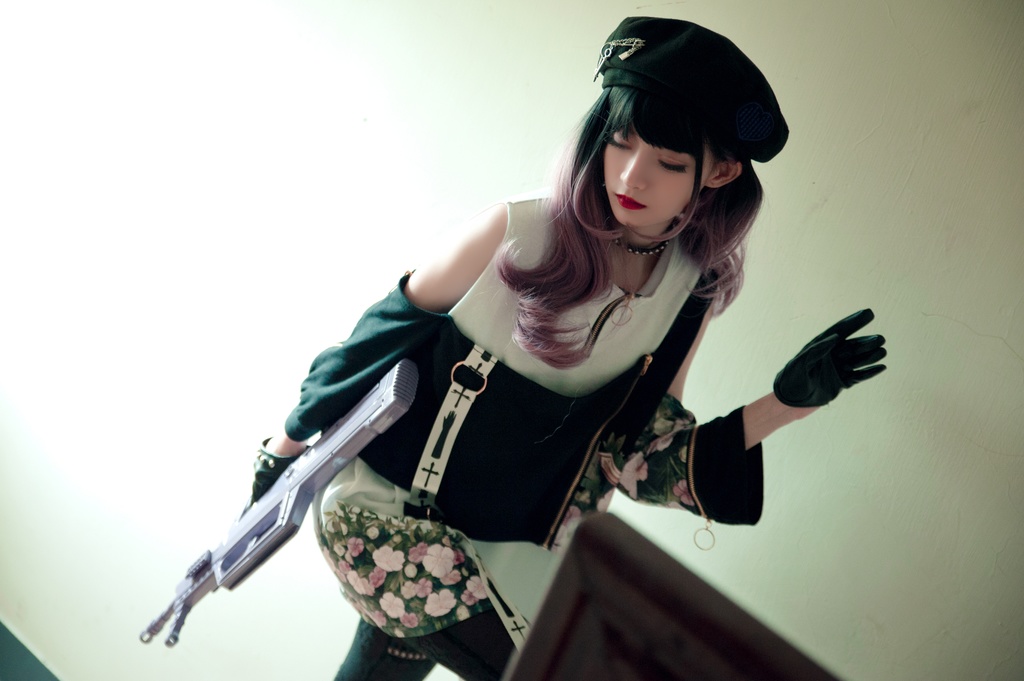 Jillpunkゴシック貴族風 SPINコラボ ゴーストの庭 幽霊ガーデン アシンメトリー フェイクベスト 重ね風 オフショルダー 肩見せ 聖十字花柄 七分袖Tシャツ カットソー 優雅 オリジナル メンズ レディーズ おしゃれ男女兼用ファッション セクシー