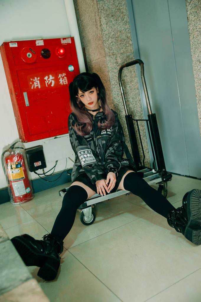 Jillpunkアニメ カッコいいお宅 ニ次コン 機動警察 NEET 自宅警備員 プリント 長袖 ワークスペック ゆったり フード付き ミリタリー迷彩 フィールドパーカ― オリジナル メンズ レディーズ おしゃれ 男女兼用 ファッション 秋葉系