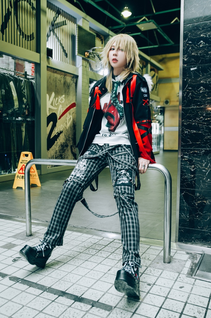 Jillpunkパンク ダーク系 アニメ ニ次コン ヘヴィメタルスピリッツ タータンチェック柄 サスペンダー付き ボンデージ・ボンデッジパンツ ロング丈 オリジナルスタイル メンズお兄系 レディーズ V系 おしゃれ男女兼用カッコいい