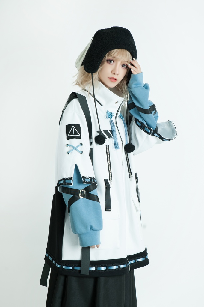 Jillpunk中華風チャイナモード アニメ ookamiciroコラボ 冬狐物語 妖狐 吉祥結びタッセル 狐耳 フェイクファー ハーネス付 重ね風パーカー コート フード付きジャケット オリジナルメンズ レディーズ おしゃれ男女兼用ファッション カッコいい