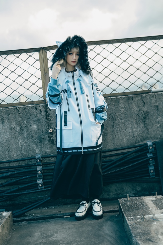 Jillpunk中華風チャイナモード アニメ ookamiciroコラボ 冬狐物語 妖狐 吉祥結びタッセル 狐耳 フェイクファー ハーネス付 重ね風パーカー コート フード付きジャケット オリジナルメンズ レディーズ おしゃれ男女兼用ファッション カッコいい