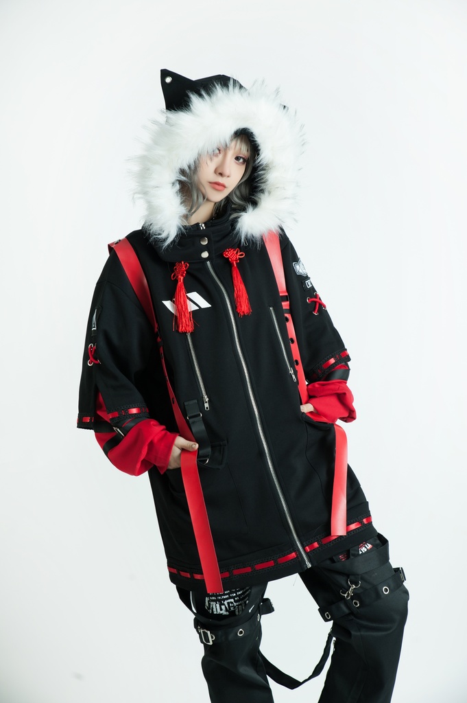 Jillpunk中華風チャイナモード アニメ ookamiciroコラボ 冬狐物語 妖狐 吉祥結びタッセル 狐耳 フェイクファー ハーネス付 重ね風パーカー コート フード付きジャケット オリジナルメンズ レディーズ おしゃれ男女兼用ファッション カッコいい