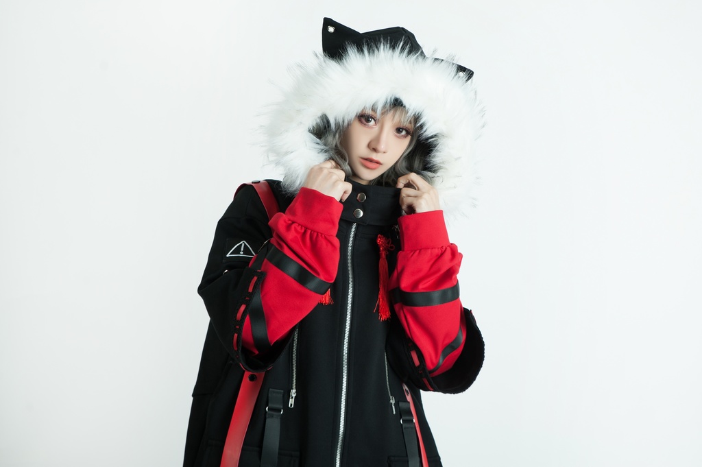 Jillpunk中華風チャイナモード アニメ ookamiciroコラボ 冬狐物語 妖狐 吉祥結びタッセル 狐耳 フェイクファー ハーネス付 重ね風パーカー コート フード付きジャケット オリジナルメンズ レディーズ おしゃれ男女兼用ファッション カッコいい