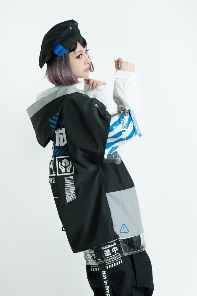 Jillpunk お宅アニメ 台湾画師柴染コラボ 取扱注意 ワークスペック ウィンドブレーカー 透明PVCパッチ 重ね風 ゆったり オーバーサイズ フード付きジャケット ユニーセックス オリジナルメンズ レディー おしゃれ 男女兼用ファッション秋葉系