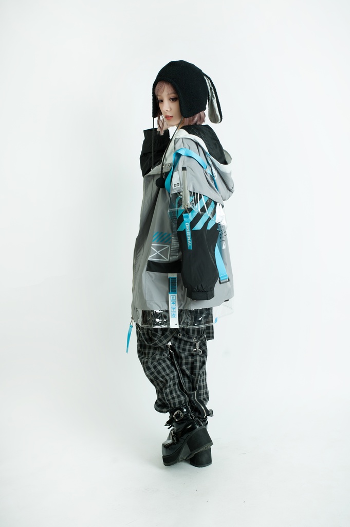 Jillpunk お宅アニメ 台湾画師柴染コラボ 取扱注意 ワークスペック ウィンドブレーカー 透明PVCパッチ 重ね風 ゆったり オーバーサイズ フード付きジャケット ユニーセックス オリジナルメンズ レディー おしゃれ 男女兼用ファッション秋葉系