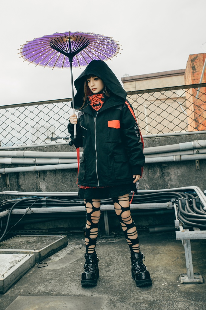 Jillpunkアニメ 二次コン イギリス画師Helloclonionコラボ 夜叉忍者 呪符ストラップ 重ね風 キルティング 刺繡 マスク付き パネルパーカー チャック付きフード ジャケット オリジナルメンズ レディーズ おしゃれ男女兼用 兄系 カッコいい0