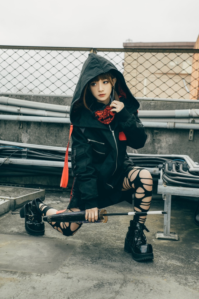 Jillpunkアニメ 二次コン イギリス画師Helloclonionコラボ 夜叉忍者 呪符ストラップ 重ね風 キルティング 刺繡 マスク付き パネルパーカー チャック付きフード ジャケット オリジナルメンズ レディーズ おしゃれ男女兼用 兄系 カッコいい0