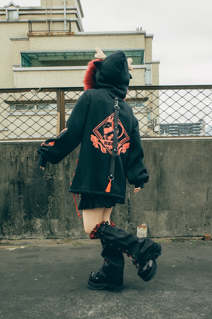 Jillpunk芝麻コラボ 中華風 チャイナモード 東方神獣 龍神王 龍角 クラスプ留め具 ゆったりパーカー 裏起毛 フード付きジャケット オリジナルメンズ レディーズ カジュアル おしゃれ大きいサイズ男女兼用カッコいい 兄系