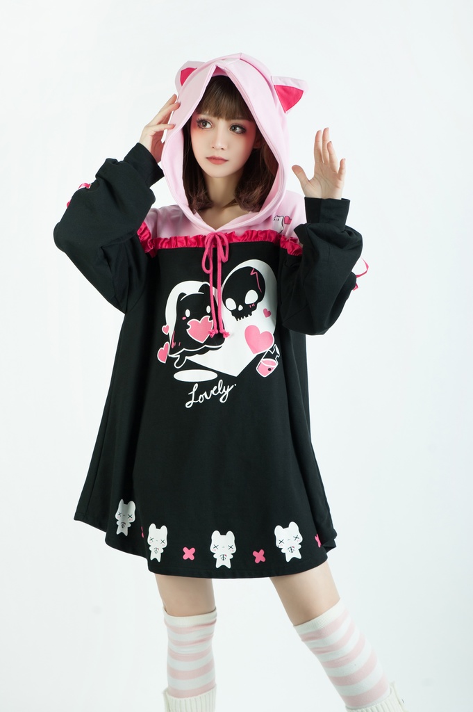 Jillpunkアニメ地雷系病みカワ UMAIコラボ 恋におちた幽霊猫 オフショルダー ゆったり 長袖パーカー リボン結び 猫耳 フード付き ワンピースドレス オリジナル メンヘラ ヤンデレ 可愛いロリータ おしゃれ男女兼用ファッション秋葉系萌え