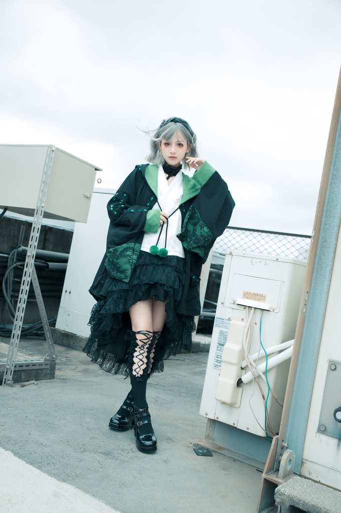 Jillpunk和風モード戦国武将物語 西国の智将 毛利元就 家紋刺繡 花レースキモノスリーブ ウィッチフード ポンポン付き現代羽織 ウィザード 和装ジャケットブレザー オリジナル メンズ レディー V系カッコいい おしゃれ男女兼用ファッション秋葉系