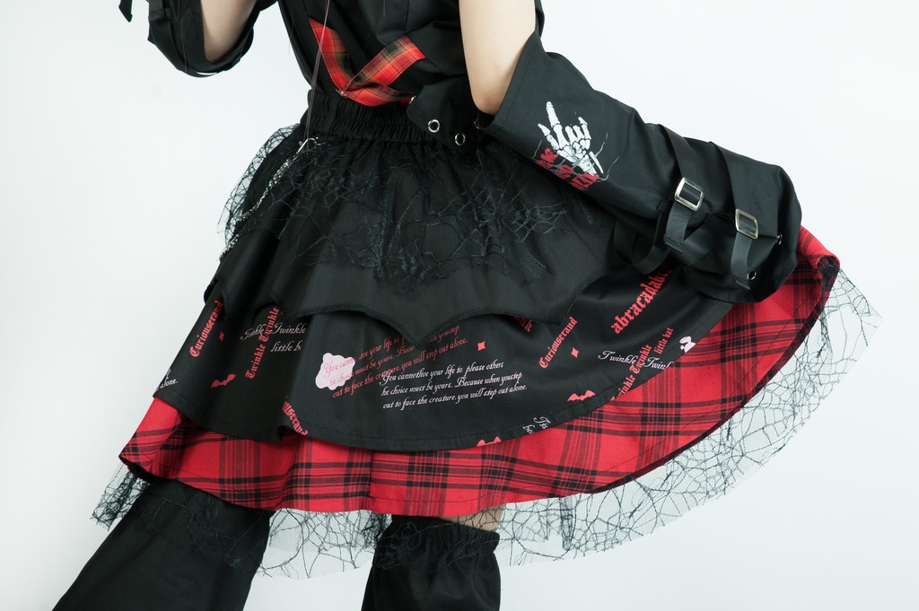 Jillpunkパンク ロック 蜘蛛の巣 メッシュ タータンチェック柄 チェーン付き レッグウォーマーセット パニエ ティアードスカート 地雷系 格闘少女 格闘娘 オリジナル V系 レディース アヴリル系おしゃれカッコいい