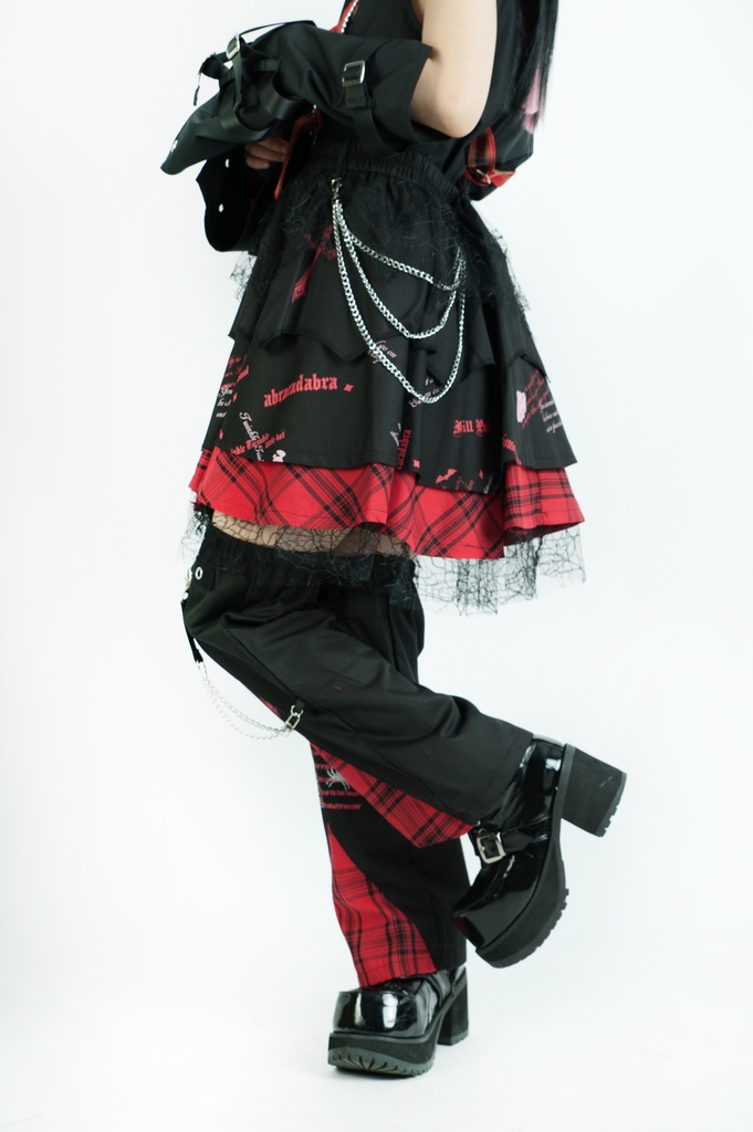 Jillpunkパンク ロック 蜘蛛の巣 メッシュ タータンチェック柄 チェーン付き レッグウォーマーセット パニエ ティアードスカート 地雷系 格闘少女 格闘娘 オリジナル V系 レディース アヴリル系おしゃれカッコいい