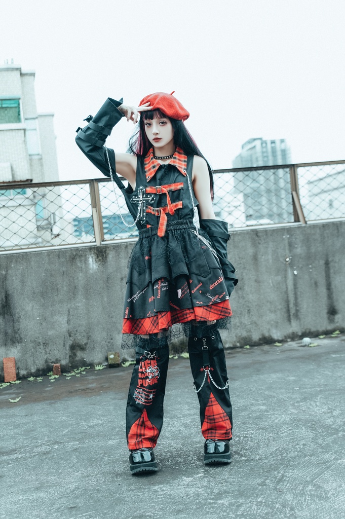 Jillpunkパンク ロック 蜘蛛の巣 メッシュ タータンチェック柄 チェーン付き レッグウォーマーセット パニエ ティアードスカート 地雷系 格闘少女 格闘娘 オリジナル V系 レディース アヴリル系おしゃれカッコいい