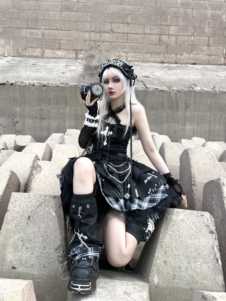 Jillpunkパンク ロック 蜘蛛の巣 メッシュ タータンチェック柄 チェーン付き レッグウォーマーセット パニエ ティアードスカート 地雷系 格闘少女 格闘娘 オリジナル V系 レディース アヴリル系おしゃれカッコいい