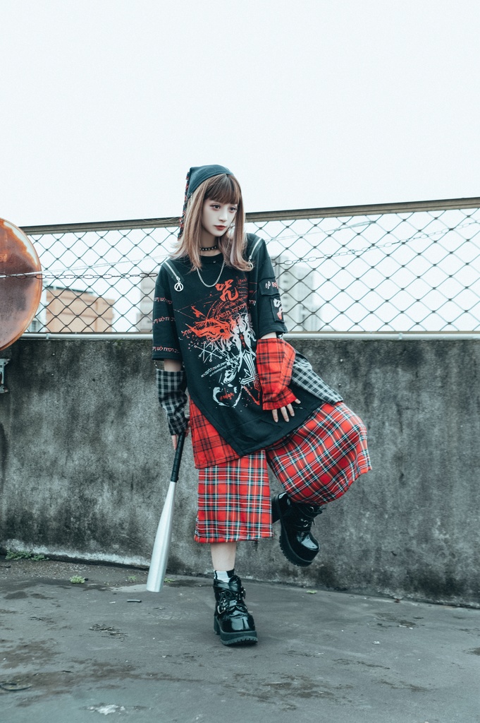 Jillpunkパンク ロック 妖艶風 呪蝶夢幻 グラデーション色 タータンチェック柄 オフショルダー ゆったり アームカバー付き 半袖tシャツ カットソー メンズ レディー V系 おしゃれ 男女兼用ファッション秋葉系カッコいい