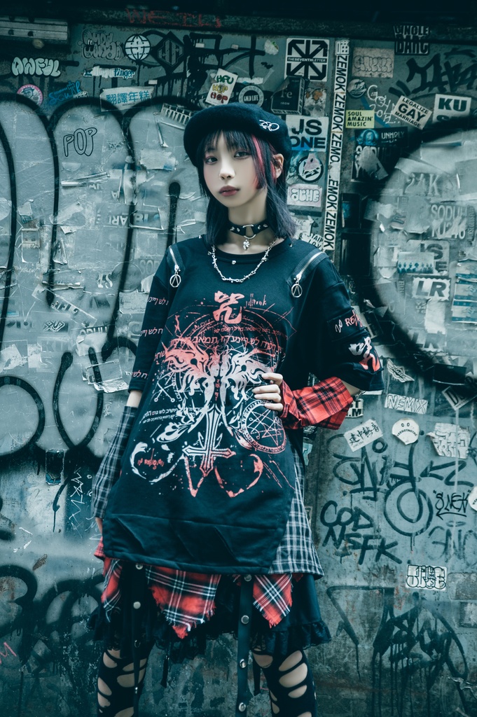 Jillpunkパンク ロック 妖艶風 呪蝶夢幻 グラデーション色 タータンチェック柄 オフショルダー ゆったり アームカバー付き 半袖tシャツ カットソー メンズ レディー V系 おしゃれ 男女兼用ファッション秋葉系カッコいい