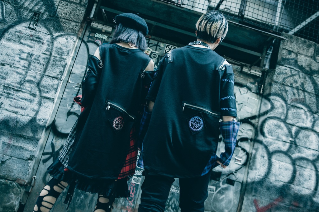 Jillpunkパンク ロック 妖艶風 呪蝶夢幻 グラデーション色 タータンチェック柄 オフショルダー ゆったり アームカバー付き 半袖tシャツ カットソー メンズ レディー V系 おしゃれ 男女兼用ファッション秋葉系カッコいい