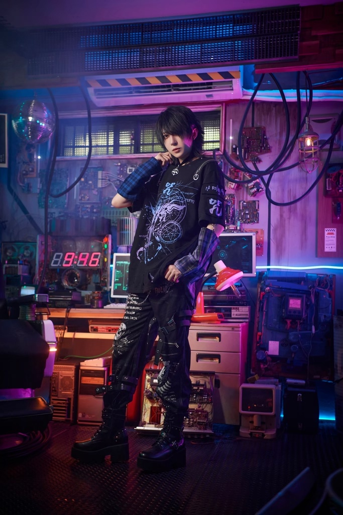 Jillpunkパンク ロック 妖艶風 呪蝶夢幻 グラデーション色 タータンチェック柄 オフショルダー ゆったり アームカバー付き 半袖tシャツ カットソー メンズ レディー V系 おしゃれ 男女兼用ファッション秋葉系カッコいい